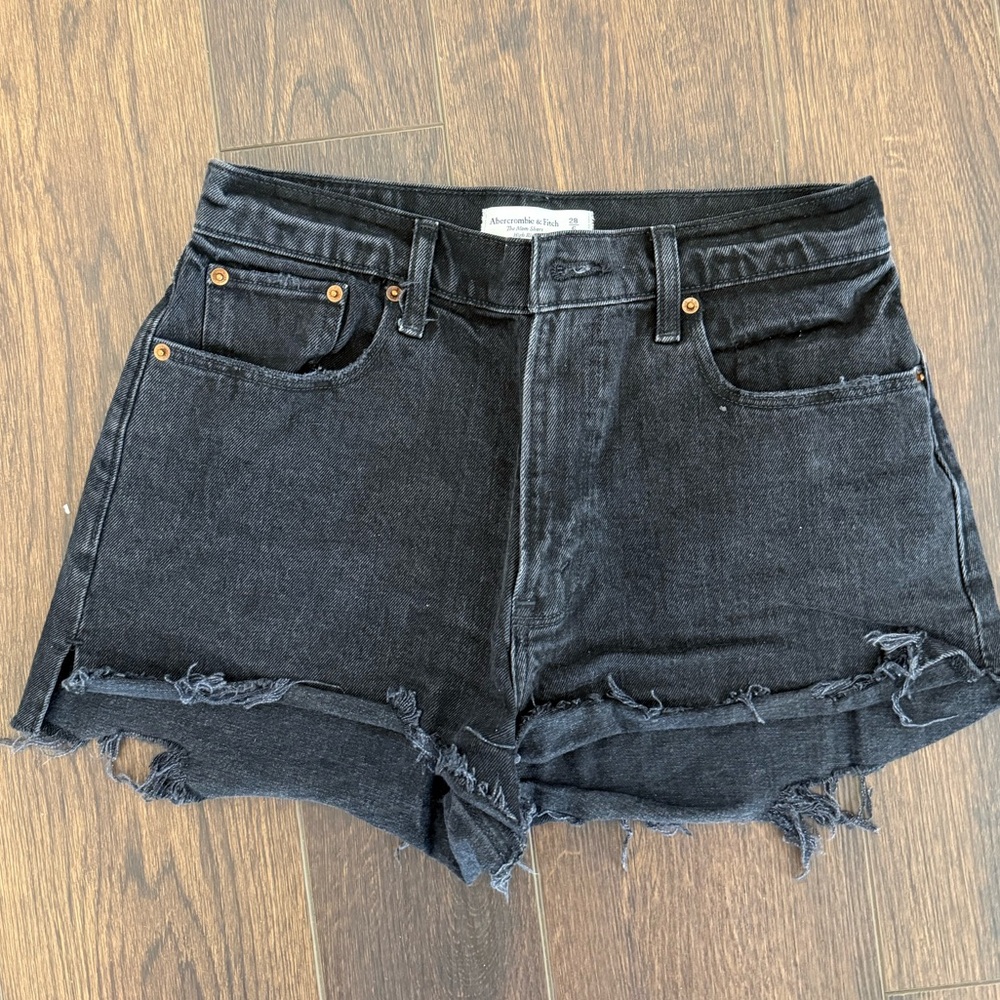 Abercrombie and Fitch High Rise Mom Short